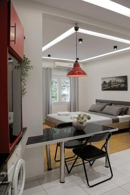 Apartment At Eksarhia Center Афіни Екстер'єр фото