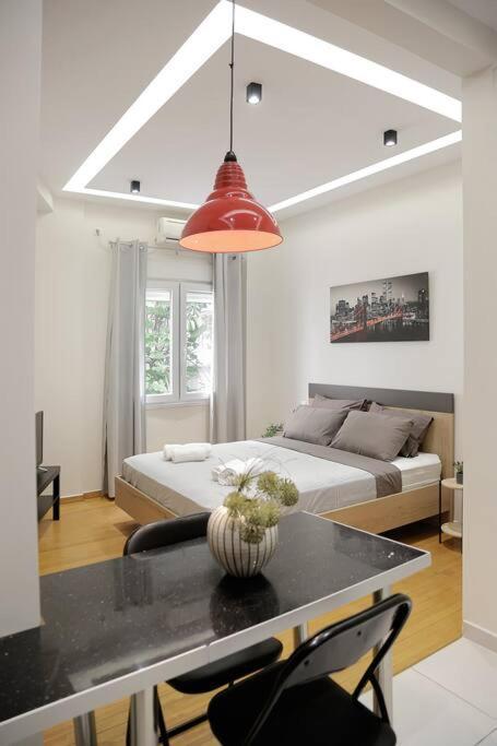 Apartment At Eksarhia Center Афіни Екстер'єр фото
